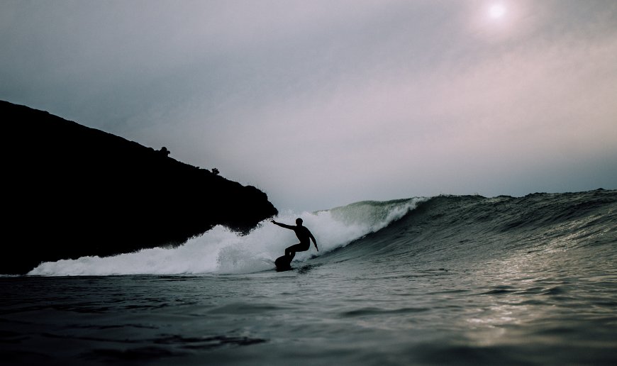 surfing alone